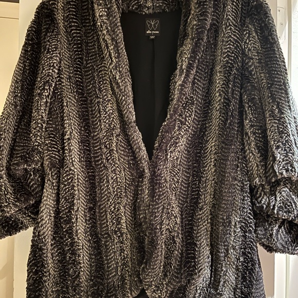 Ella Moss Small cropped super soft 3/4 sleeve grey jacket - Picture 4 of 4